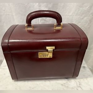 Eurochic International Vanity/Train Case